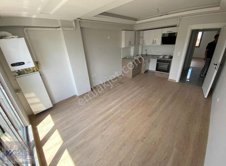 Maltadan Yenimahallede 1+1 Satılık Daire