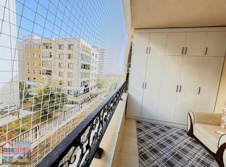 Cadde Seyrandan Satlık Sarı Toki 2+1/