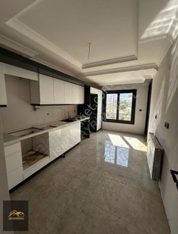 Işık Gayrimenkul'den Satılık Fatih Mh. Arakat 3+1 Lux 0 Daire