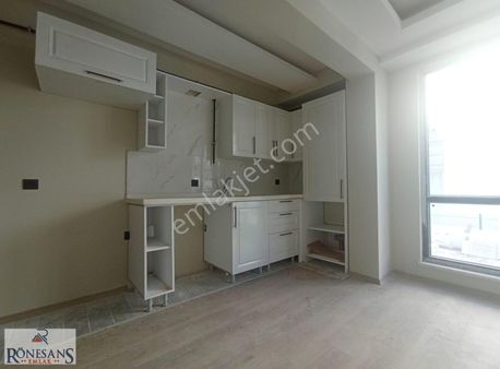 Rönesans Emlak'tan Kiralık Sıfır Ve Kullanışlı 1+1 Daire