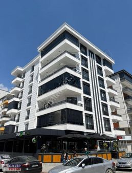 Cazip'ten Kıbrıs Cd Üzeri 1 Yaşında 3 Cepheli Daire