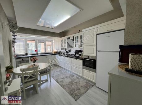 Cazip'ten İstasyon Cd Üzerinde 4+1 Ful Ekstralı Cam Balkon