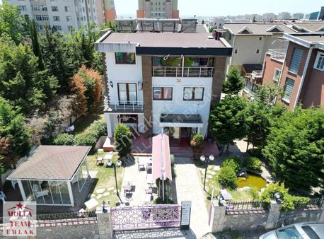 Mollateam-esentepe Mah-bodrum+3 Kat Ticari Kiralık Villa