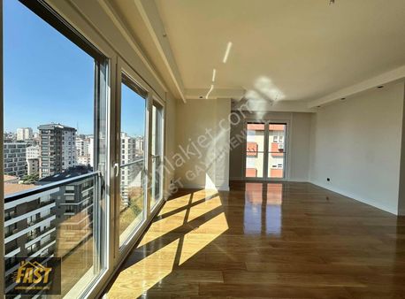 Fast Gayrimenkul - Ethem Efendi Caddesi Üzerinde Site Özellikli