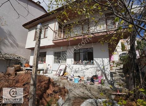 Gemlik B.kumla Mah. Köy İçinde Satılık Müstakil Ev Bahçeli Deniz