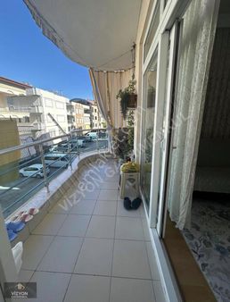 Emek Mahallesinde Garajlı Depolu Geniş 3+1 Satılık Daire