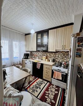 Cemal Emlak Bursa Yildirim Külliye Uzun Sk 4. Kat 3+1 Bakim 140