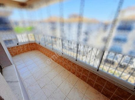 Kızıltandan Mendereste Site İçerisinde Cam Blkon 3+1 Katta Daire