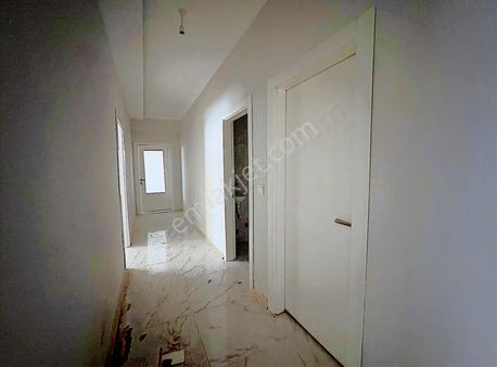Kıbrıs Caddesinde 3+1 120m2 Oturuma Hazır Kombi Petekli Konut!!!