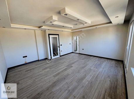 Okulların Yakınında 2+1 Y.ısıtmalı Asansörlü Lux Arakat