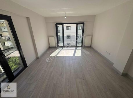 Toki Konutlarında Cadde Üstü 2+1 Çift Asansör K.otoparklı Daire