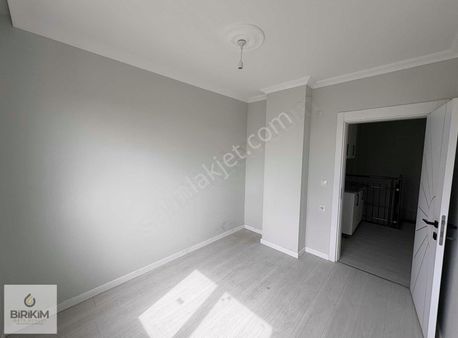 Sırasöğütler Mahallesi Marmaraya Yürüme Mesafesinde 4+1 Dublex