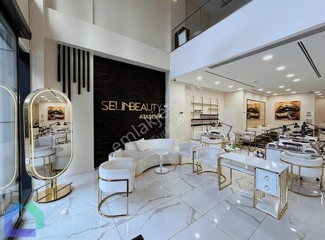 Ataşehir Nidakulede 360 M² Kiracılı Güzellik Salonu Yatırımlık