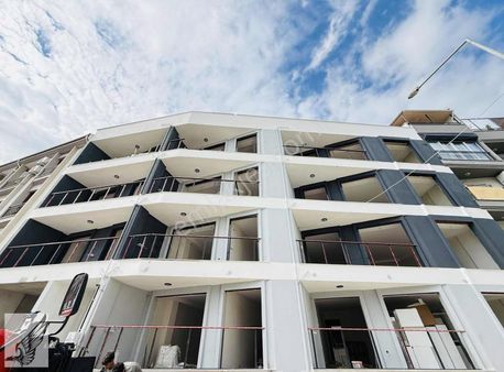 Merkezi Konumda 2+1 Ara Kat Çift Balkonlu Daire