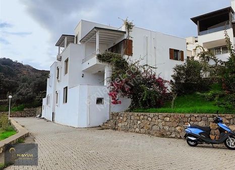 Bodrum Bağla Bankev`de Eşyalı Çift Banyolu 2+1 Yıllık Kiralık