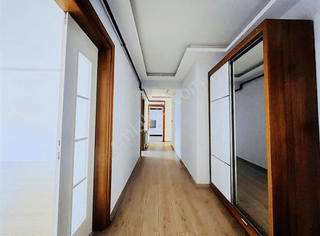 Arya Suit'te Kapalı Havuzlu Kiralık 3+1 Rezidans Daire