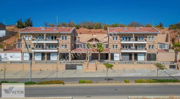 Vizyondan Satılık 200 M2lik Dükkan