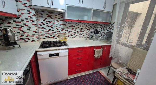 Central 35 Lider Acil Satılık Zeytinlik Mh 2+1 86 M2