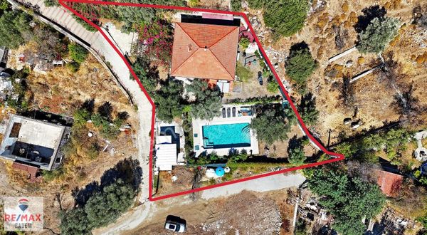 Marmaris Selimiyede 1.212m2 Arsa İçerisinde 4+1 Satılık Villa