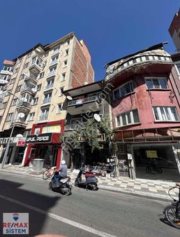 *kurtuluş Caddesinde Yol Üstünde Yatırımlık 2+1 Daire*