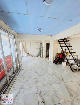 Hazır Sundurmalı, Geniş Ve Kullanışlı 125 M² Kiralık Dükkan