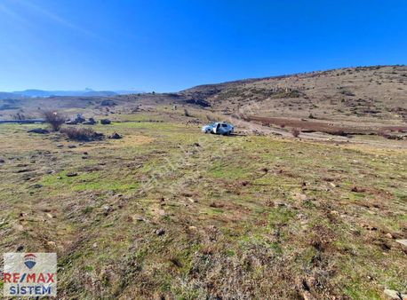 Şuhut Koçyatağında Gölet Ve Baraj Yakını Yatırımlık Tarla