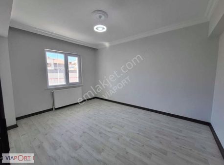 Etimesgut İstasyon Mah. Ön Cephe E.banyolu 3+1 Yapılı Daire