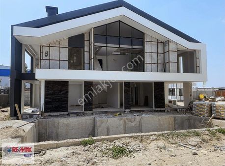 20 Remax Best'ten Sasalı'da Müstakil Havuzlu Ultra Lüks 6+1villa