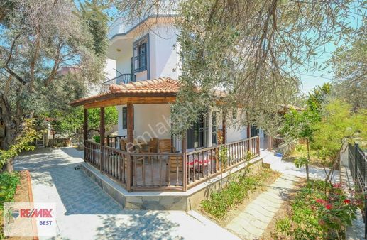 4 Urla Çeşmealtı Güvendik Mah. 3+1müstakil Bahçeli Satılık Villa