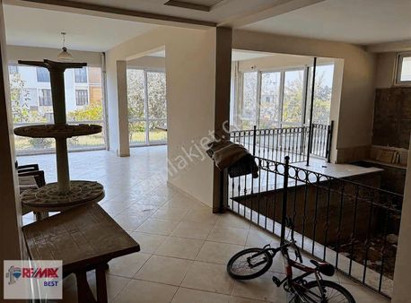 7 Menemen Koyundere Cumhuriyet'te Site İçi ,ferah Satılık Daire