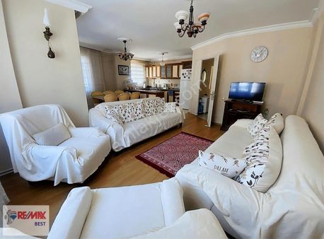 6 Ege Mahallesi Osman Bey Sitesinde Genç Bina Satılık 3+1 Daire