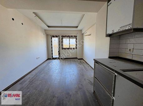 14 Hakan Büyük" Ten Karşıyaka Çarşı Yürüme Mesafesinde 2+1 Daire