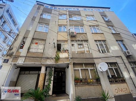 3 Mithatpaşa Caddesi Yakını Kısmi Deniz Gören 2+1 Satılık Daire