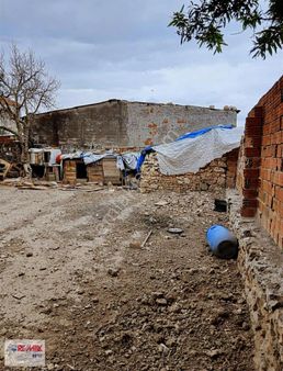 15 Bergama Zeytindağ Da Köyiçinde Satılık Arsa