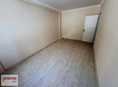 14 Remax Best Ofisinden Satılık 2+1