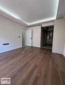 27 Hakan Büyükten Mavişehirde Çokiyi Lokasyon Yatırım Fırsatı1+1