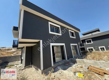 47 Menemen Villakent'te Satılık 3+1 Villa