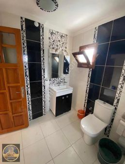 Akbük'te 2 Tapu 3+2/2+1 Toplam 330 M2 Arsaya Sahip Köşe Bina