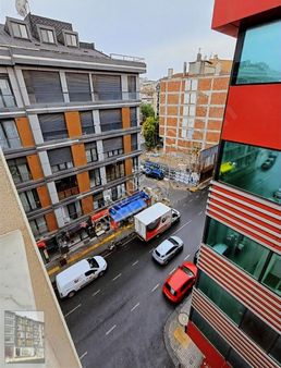 Şeref Emlak'tan Kuşdili Caddesi Üzerinde 5.kat