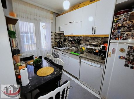 Güneyden Metroya 10 Dakika Yürüme 2+1.85m2 Ayrı Mutfaklı Daire