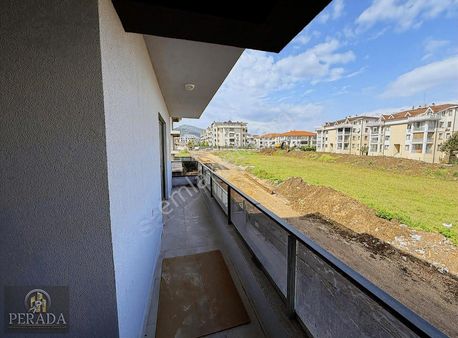 Başiskele Fatih Mahallesi'nde 3+1 Satılık Arakat Daire