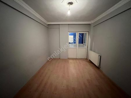 Ze/max^tan Fevzi Paşa Mahallesi Aile Binası İskanlı 2+1 Satılık Daire