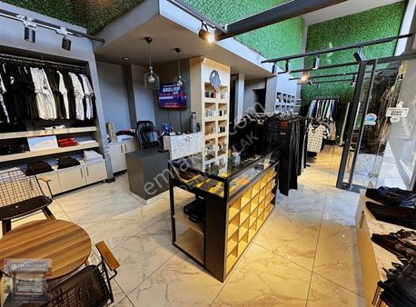 Bölgenin En İyi Giyim Mağazası Marmarayın Karşısında 7 Yıllık Bi