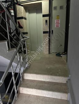 Kurtuluş Mah.de Ara Kat Satılık 3+1 Masrafsız Daire