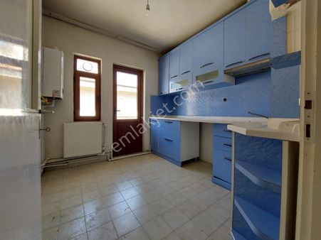 Göraldan Sokullu Cd & Öveçler Vadi Paraleli 3+1 Kombili Öncephe