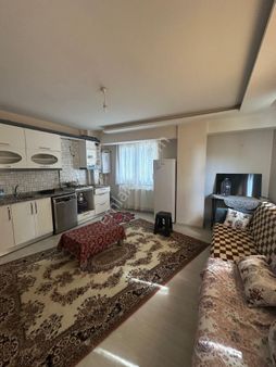 Vizyon Gayrimenkul'den Muradiye'de İstasyon Karşısı 1+1 Eşyalı Satılık Daire