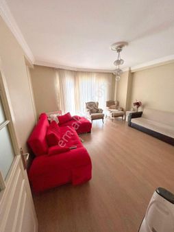 Emlak Dünyası Satılık Aileniz İçin İdealtepede,ulaşıma Yakın 2+1