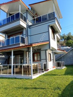 Sonsuz Deniz Manzaralı Site İçersin De 4+1 Villa