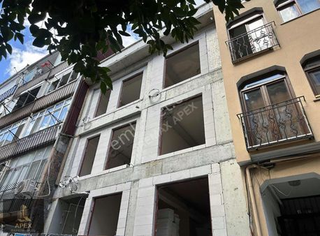 Beşiktaş'ta Denize Yürüme Mesafesinde 1+1 Sıfır Daire