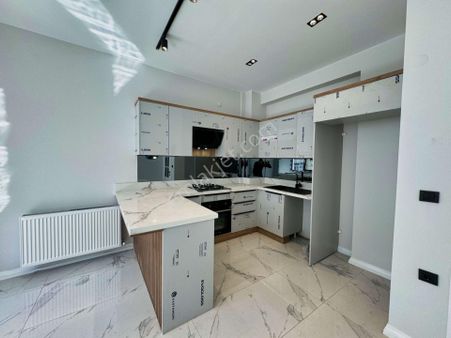 🛑🛑aktif'ten Akçay Merkez'de Satılık Deniz Manzaralı Arakat Şık Tasarımlı 1+1 Daire